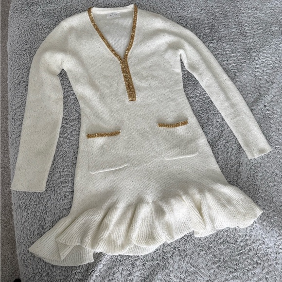 Elegant White and Gold Women's Dress - Picture 2 of 6